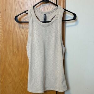 Women’s Vuori Sz SM near-new Sunrise High Neck oatmeal color tank